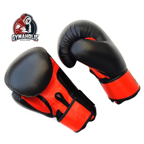 BOXING GLOVE AND FOCUS PAD 